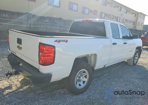 2018 Chevrolet Silverado K1500 z USA, uszkodzony, nr VIN 1GCVKNEC1JZ336107